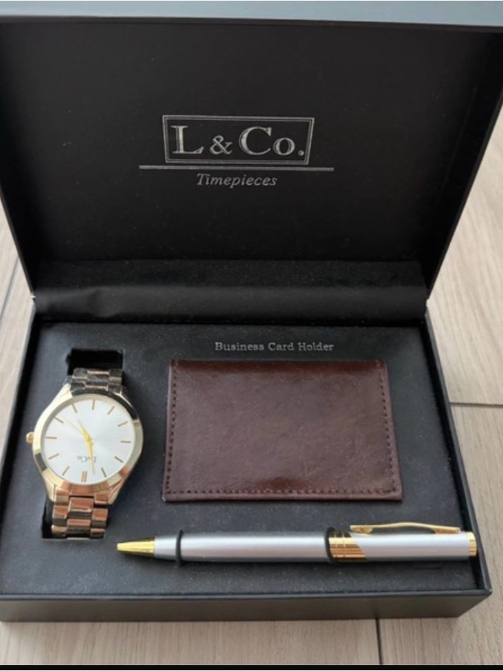 Gold Tone Men’s Watch Set with Brown Card Holder and Silver Pen